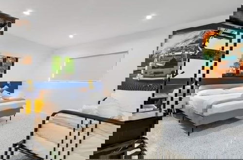 Photo 3 - Sleek Modern Miami Getaway With Pool Oasis