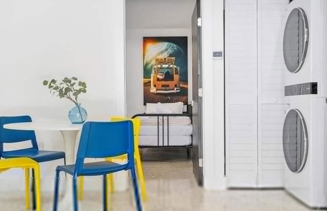 Sleek Modern Miami Getaway With Pool Oasis - Photo 10