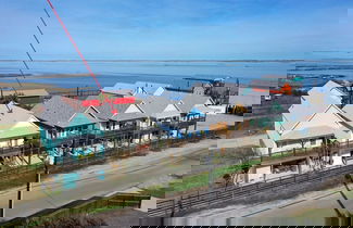 Foto 2 - 2 Homes on the Bay, Shared Waterfront Pool + Boat Dock Laguna Village Paradise
