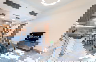 Foto 3 - Elite LUX Holiday Homes - Stunning Lake View 1bhk Retreat in JLT Dubai