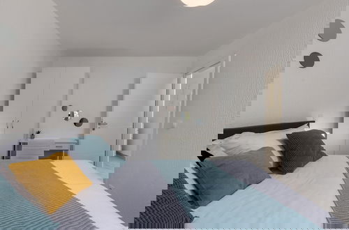 Foto 2 - Comfortable Home With Swimming Pool