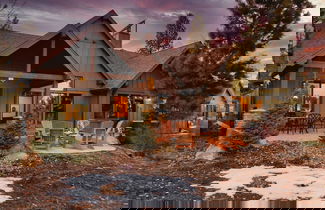 Photo 1 - Klamath by Avantstay Gorgeous Mountain Home w Fire Pit Spa Lake Views