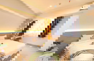 Foto 3 - Cozy Living And Homey Studio Apartment At One Narita Residence