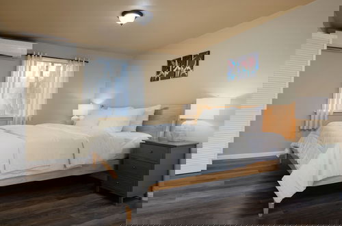 Foto 2 - Smith Rock Base Camp Sleeps 6!
