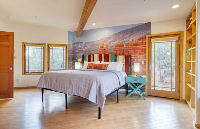 Cathedral View by Avantstay Pool Table + Hot Tub - Foto 21