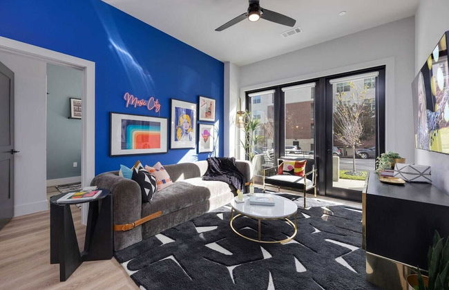 2 Modern Apartments in Heart of Midtown, Walkable Location Patio, Pool & Gym - Photo 21