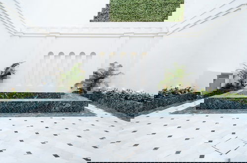 Foto 21 - Luxurious Apartment with Patio and Pool