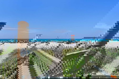 Foto 22 - Emerald Isle Resort 1409 Beachfront Access + Chairs Incl Pool, Ocean Views