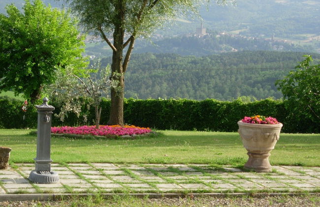 Farmhouse in Tuscany With Pool and Valley Views - Photo 23
