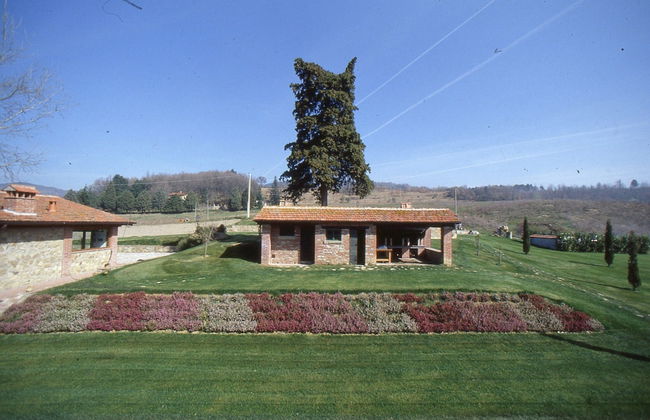 Farmhouse in Tuscany With Pool and Valley Views - Photo 18