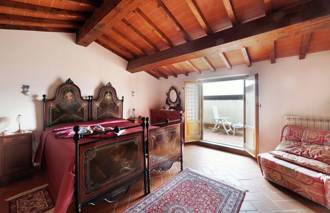Farmhouse in Poppi With Castle Views - Photo 3