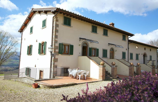 Farmhouse in Tuscany With Pool and Valley Views - Photo 28