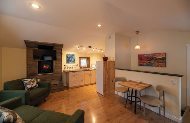 Downtown Whitehorse - Treehouse - Foto 11