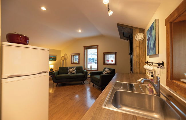 Downtown Whitehorse - Treehouse - Foto 10