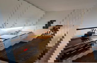Foto 2 - Apartment With Swimming Pool