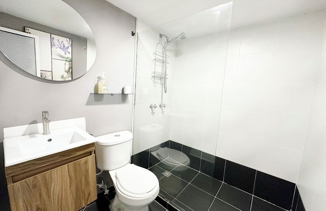 76 PROMO $ 11 Bedrooms with bathrooms Aprtmnt + 2 Jacuzzis and a rooftop pool. @Poblado - Foto $