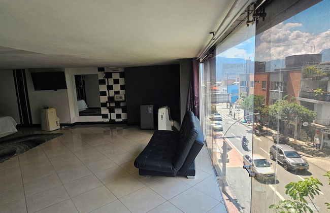 69 PROMO $ 11 Bedrooms with bathrooms Aprtmnt + 2 Jacuzzis and a rooftop pool. @Poblado - Foto $