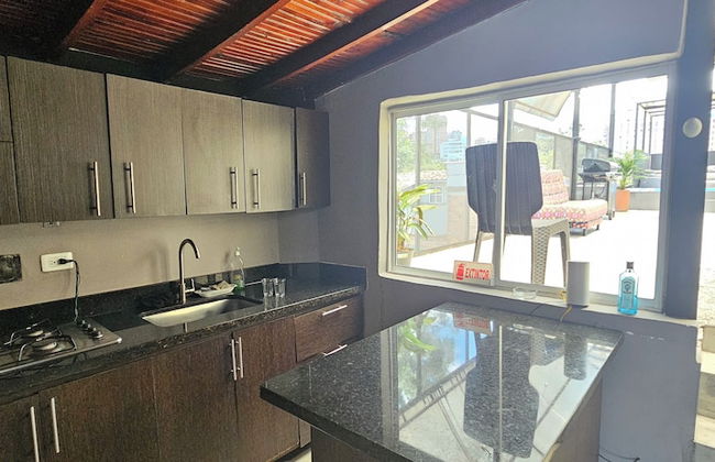 25 PROMO $ 11 Bedrooms with bathrooms Aprtmnt + 2 Jacuzzis and a rooftop pool. @Poblado - Foto $