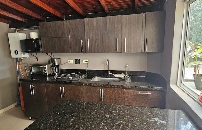 22 PROMO $ 11 Bedrooms with bathrooms Aprtmnt + 2 Jacuzzis and a rooftop pool. @Poblado - Foto $