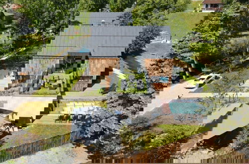 Foto 36 - Spacious Villa With Good Ambience