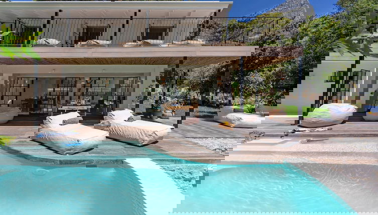 Foto 1 - River 42 Camps Bay - Luxury Villa With Pool Stream