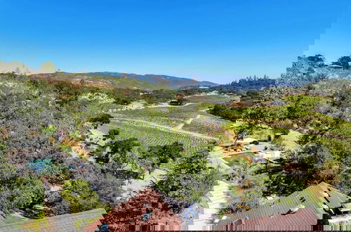 Foto 49 - Kenwood Vista by Avantstay 7acres w/ Pool, Fire Pit, Vineyard Views