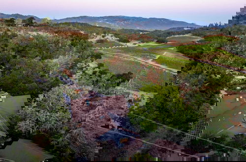 Foto 56 - Kenwood Vista by Avantstay 7acres w/ Pool, Fire Pit, Vineyard Views