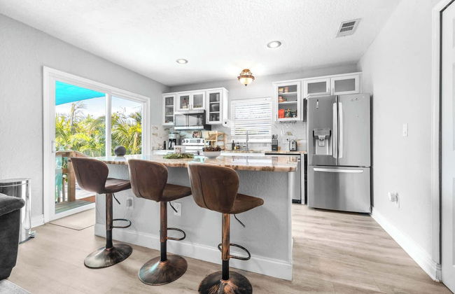The Tampa Oasis - Photo 25