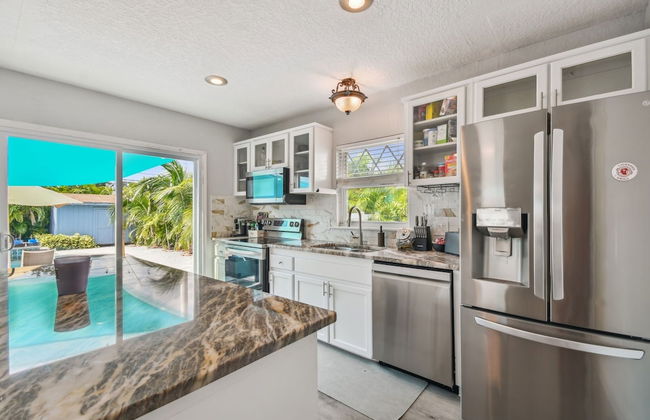 The Tampa Oasis - Photo 17