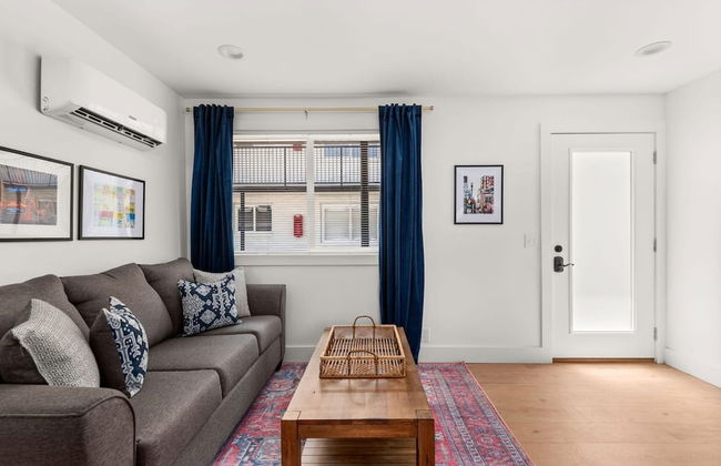 Modern Unit In Nashville Area 2 Bedroom Apts - Photo 17