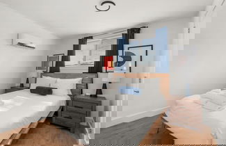 Foto 3 - Explore Nashville From Your Stylish Unit 2 Bedroom Apts