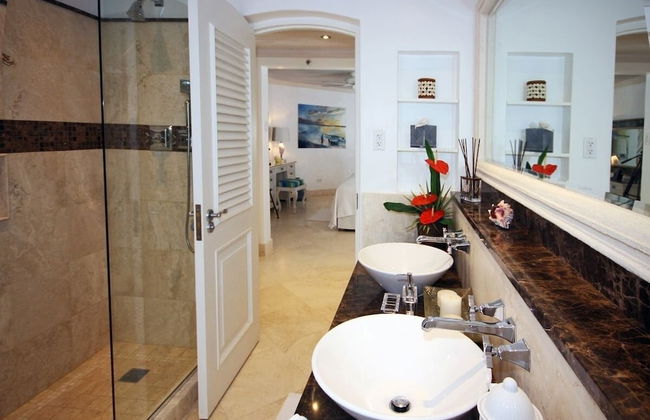 Harmony House 3 Bedroom Villa - Photo 9