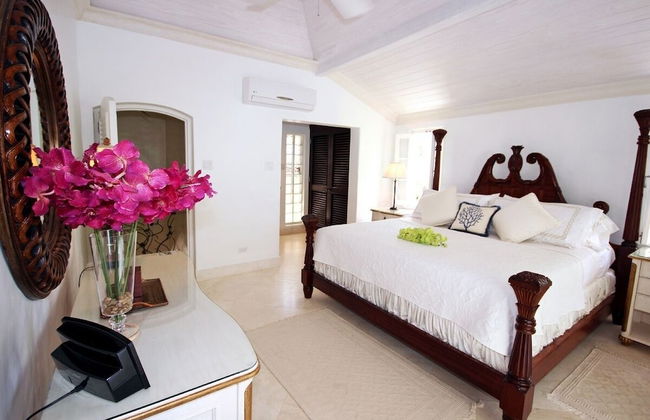 Harmony House 3 Bedroom Villa - Photo 3
