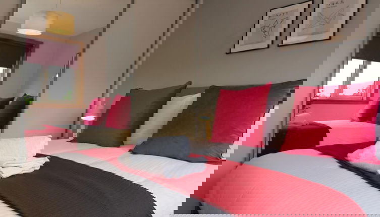 Photo 1 - Binnie House - Cumbernauld
