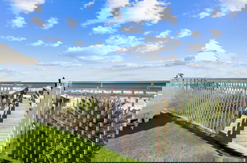 Photo 40 - Gulf Front Luxurious Home With Private Pool And Beach Access 6 Bedroom Home by RedAwning
