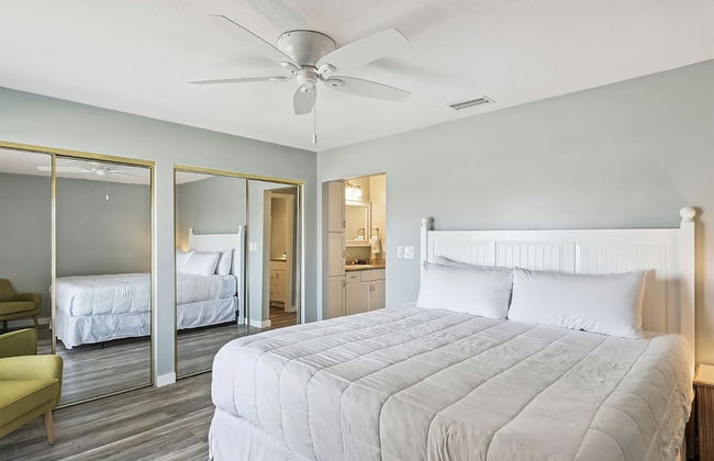 Sandpiper Cove 3202 2 Bedroom Condo by RedAwning - Photo 4