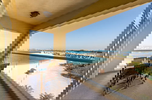 Foto 2 - Palm Living 2BR Maid w Pool Beach Access