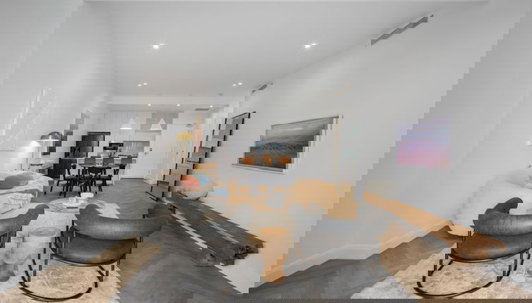 Photo 1 - Luxury Apartment - Oracle Broadbeach