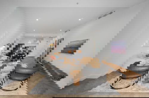Photo 1 - Luxury Apartment - Oracle Broadbeach