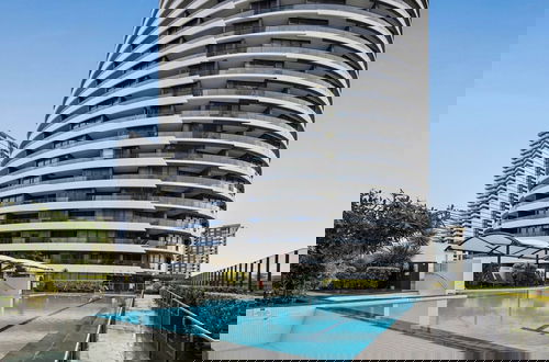 Photo 19 - Luxury Apartment - Oracle Broadbeach