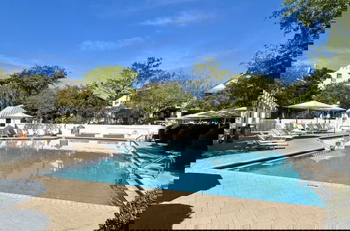 Foto 44 - Rosemary Bluegrass by Avantstay LUX Downtown Rosemary Private Pool