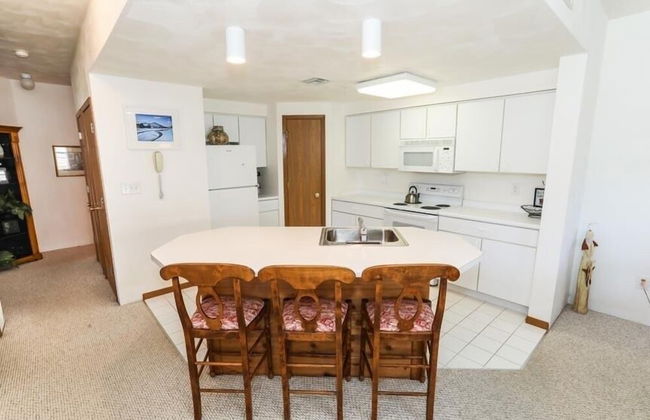 Seven Springs Stonegate 2 Bedroom Condo, Ski-In/Out, Sleeps 8! by RedAwning - Foto 4