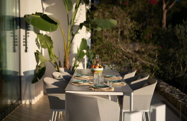 Villa With Multiple Outdoor Terrace - Foto 29