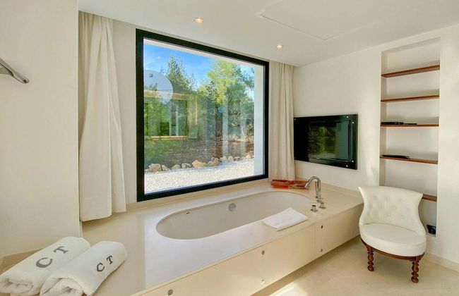 Villa With Multiple Outdoor Terrace - Foto 20