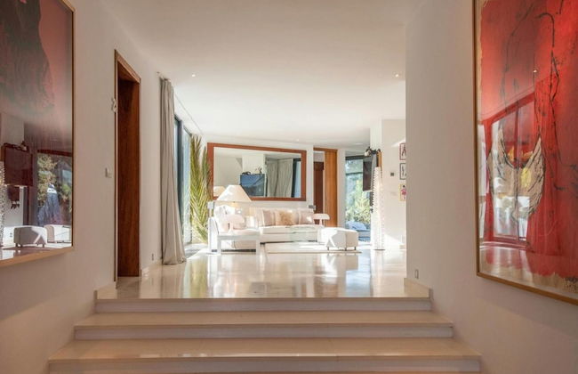 Villa With Multiple Outdoor Terrace - Foto 31