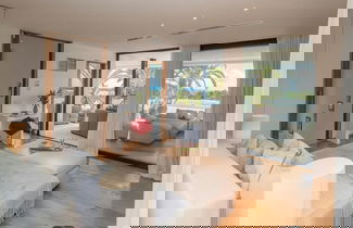 Foto 3 - Villa With Multiple Outdoor Terrace