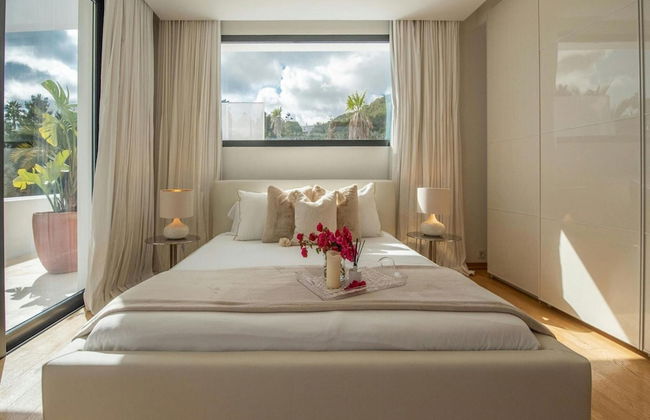 Villa With Multiple Outdoor Terrace - Foto 8