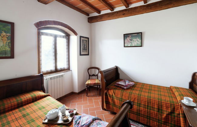 Farmhouse in Poppi With Pool & Valley Views - Photo 5