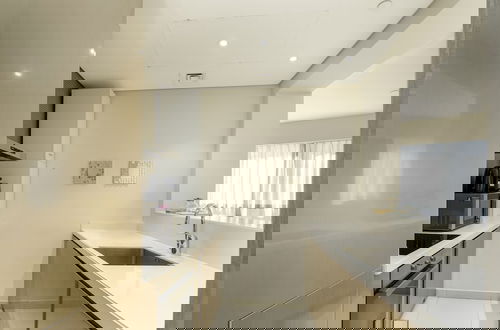Foto 8 - Glamorous 2BR in Damac Paramount Tower