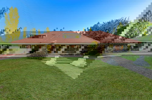 Foto 1 - FLIPHAUS Wine Country Mansion 27pax